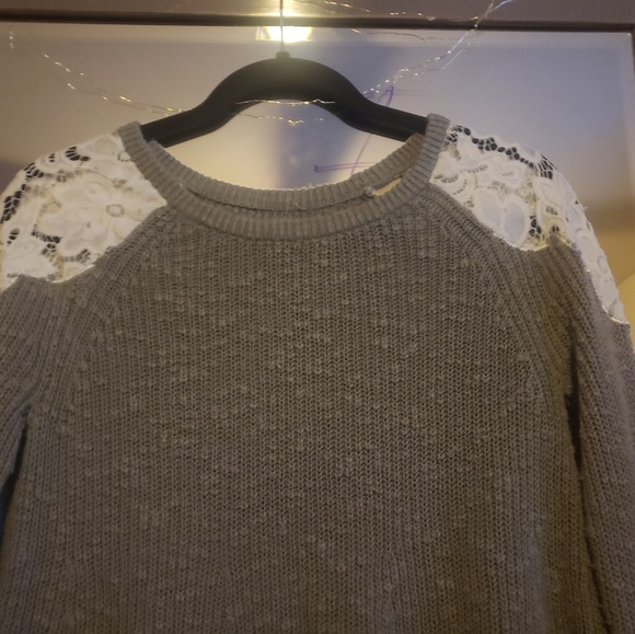 Sweater - Picture 3 of 3